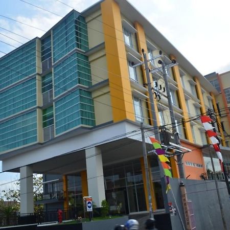 Edu Hostel Yogyakarta Exterior foto